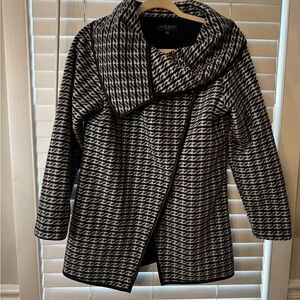 Black & White Open-Front Sweater Coat